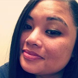 Meet your Posher, Desiree